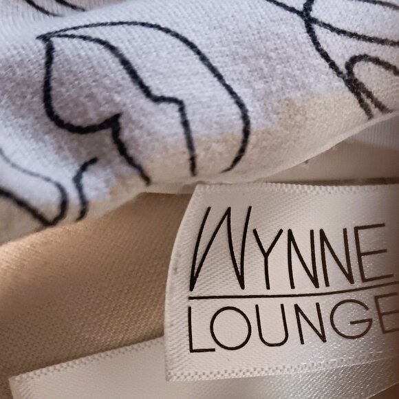 GRAPHIC CREAM & BLACK LEGGINGS, SMALL, POLY. - Picture 5 of 5